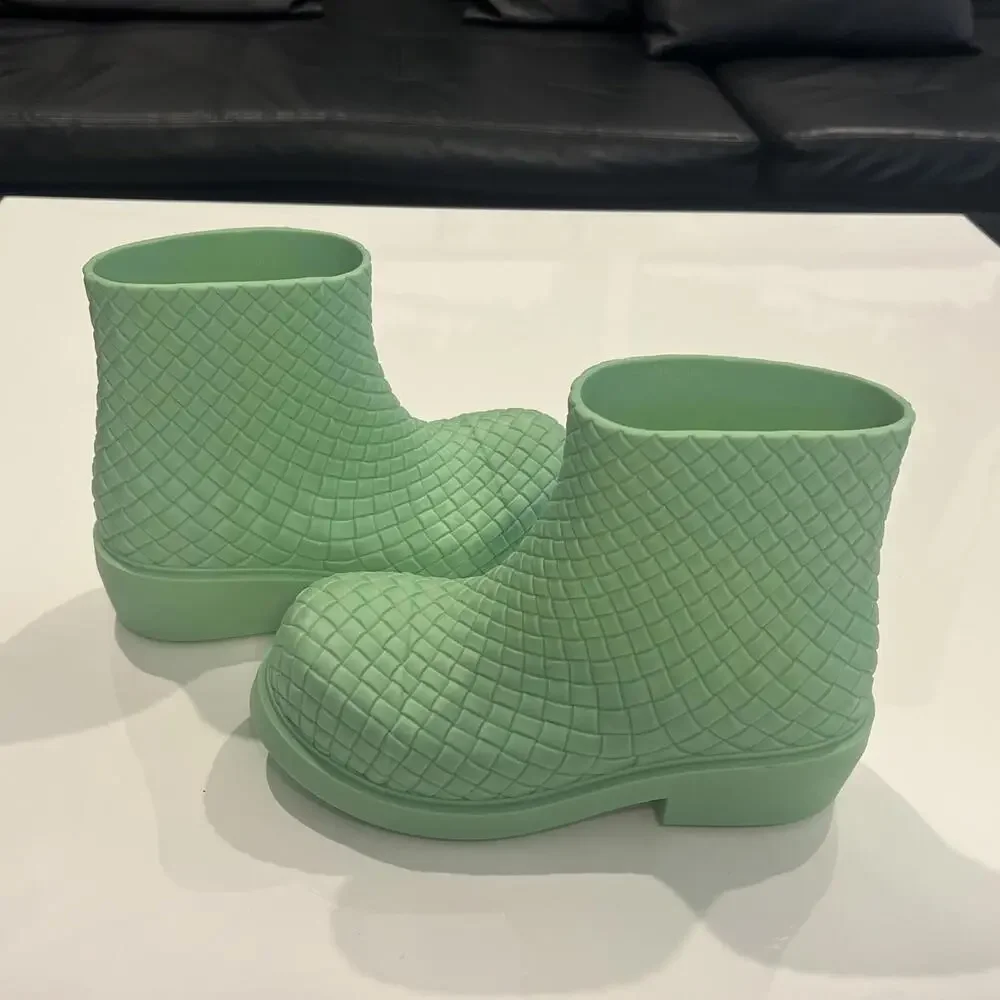 $850 Bottega Veneta Green Fireman Boots size 38 .5